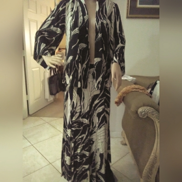 HARARI Dresses & Skirts - BNWOT PHENOMENAL 3 PC. SILK OUTFIT W/ BELT MAXI SKIRT 2 JACKETS BY HARARI HIGHLI